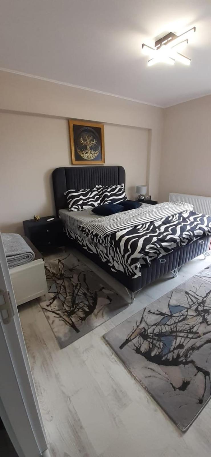 Luxury Apartament Boekarest Buitenkant foto